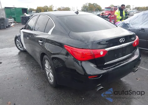 2015 Infiniti Q50 Premium z USA, uszkodzony, nr VIN JN1BV7AP1FM348974